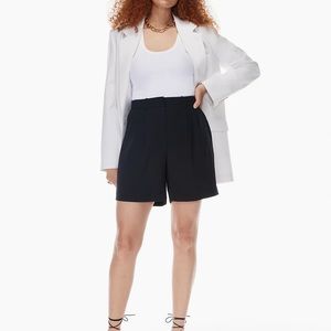 ARITZIA Babaton Pleated 7" Short in Black